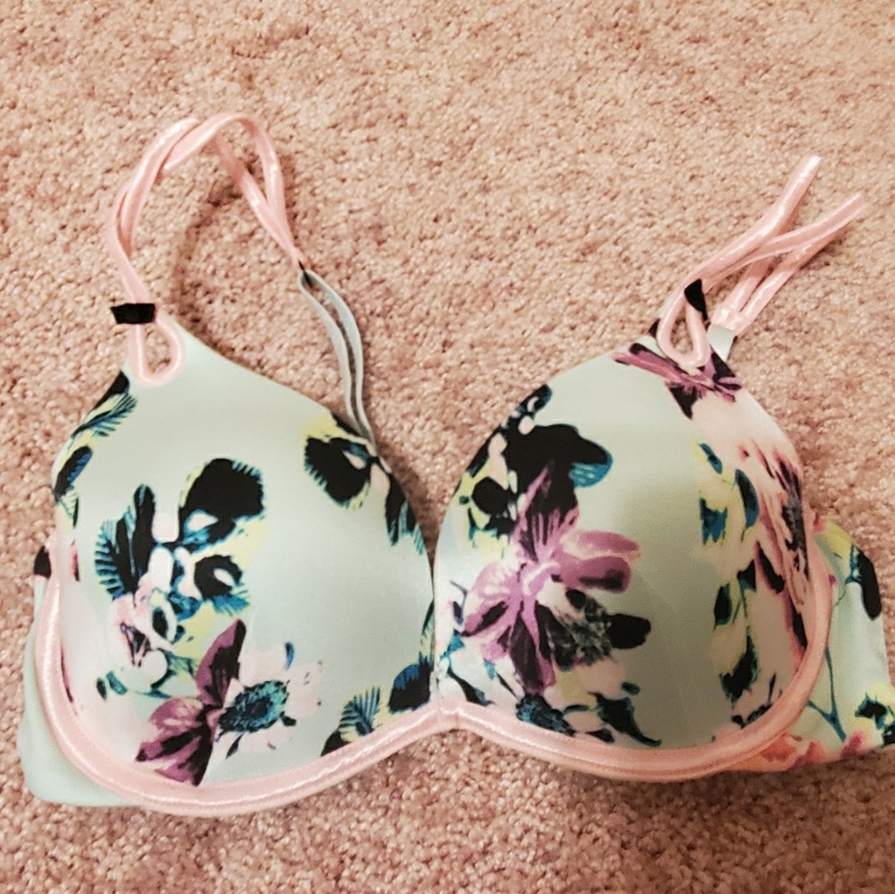 Never worn cosmopolitan bra